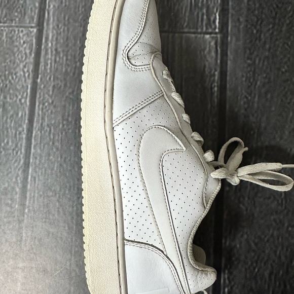 Nike Court Borough Low Triple White Trainers Sneakers 838937-111 Men's Size 9 - Picture 10 of 12